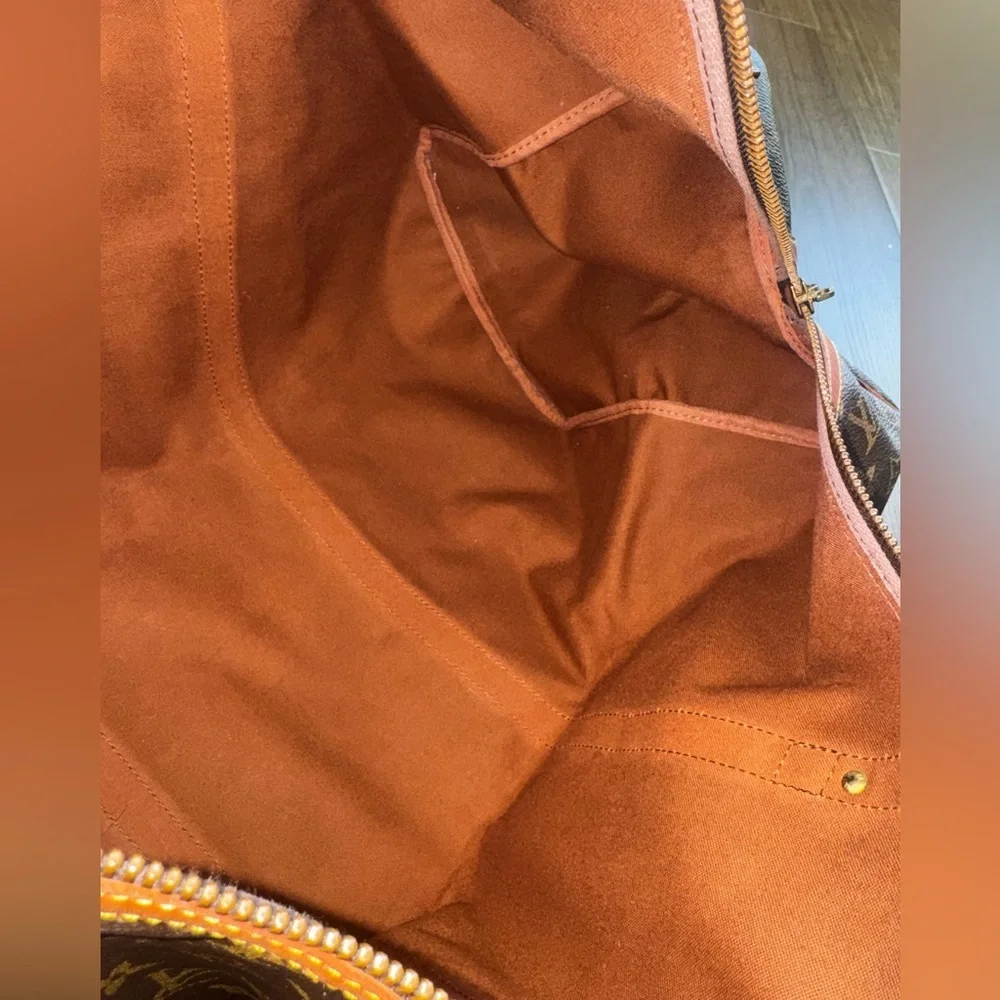 Louis Vuitton Monogram Keepall 55 travel bag